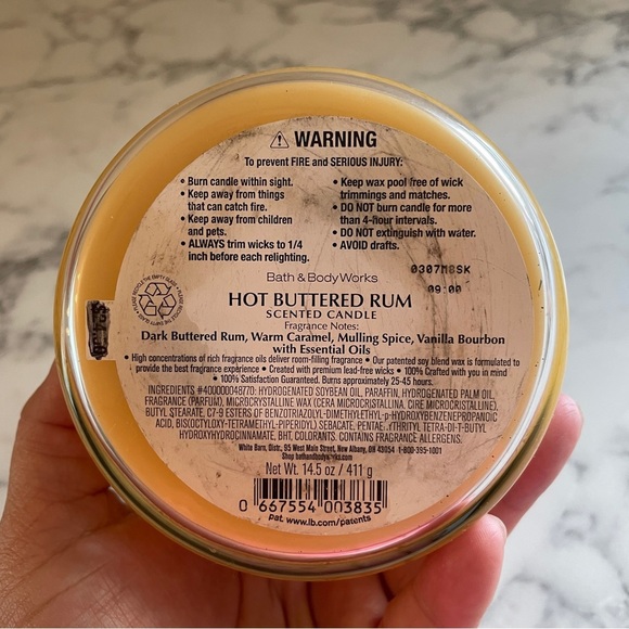 Bath&body works hot buttered rum candle 14.5oz - Picture 4 of 5